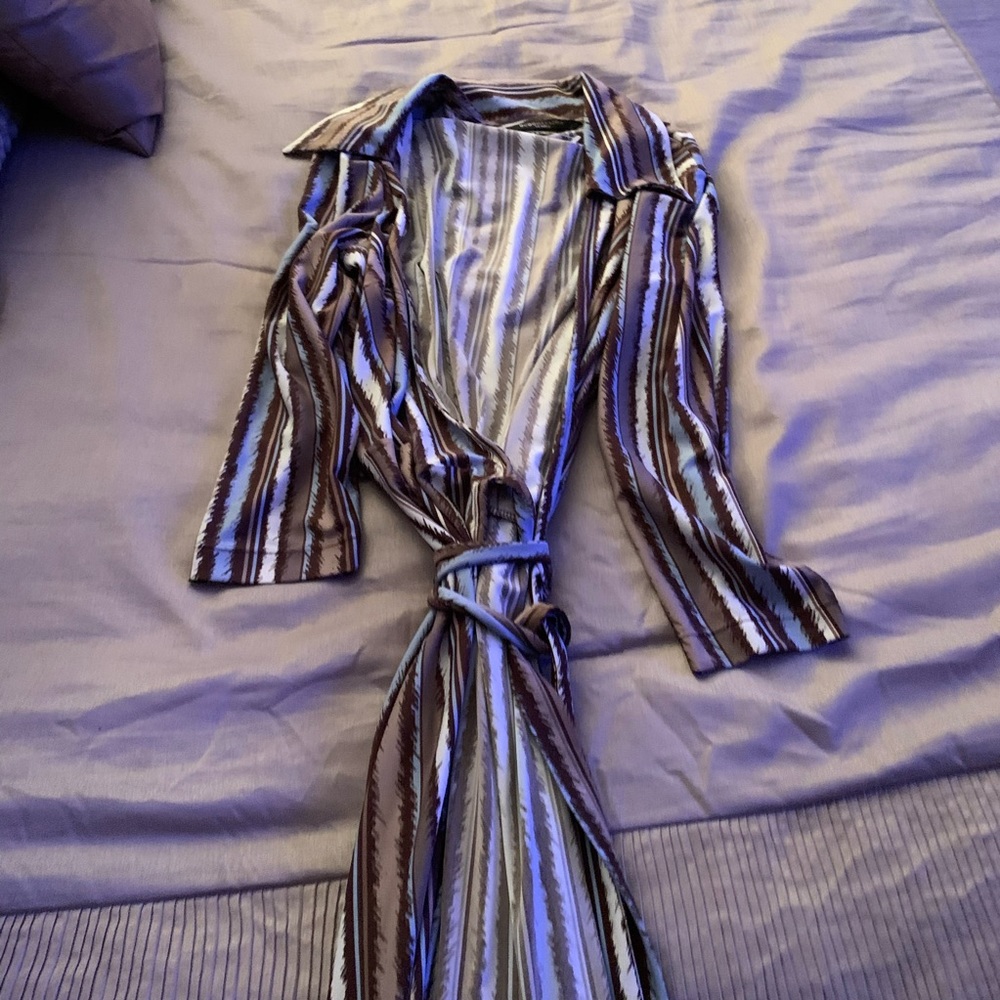 Dress - Picture 7 of 7